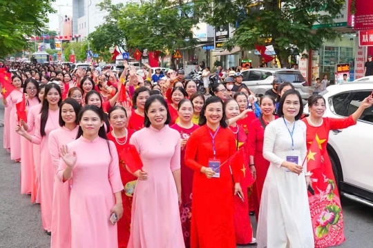 Hàng nghìn người dân tham gia sự kiện 'Kiến An - Ngày hội Hạnh phúc 2026'