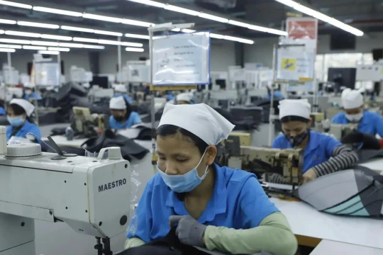 Gắn tăng trưởng kinh tế với phát triển văn hóa, công bằng xã hội và bảo vệ môi trường