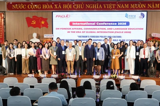 Thúc đẩy đối ngoại truyền thông và giáo dục ngôn ngữ trong đại học