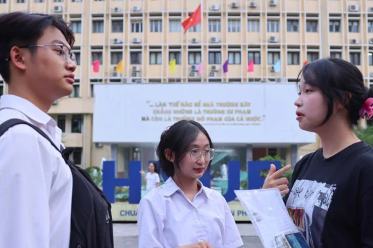Nhiều trường bỏ xét tuyển A00, C00: Thí sinh chịu tác động ra sao?