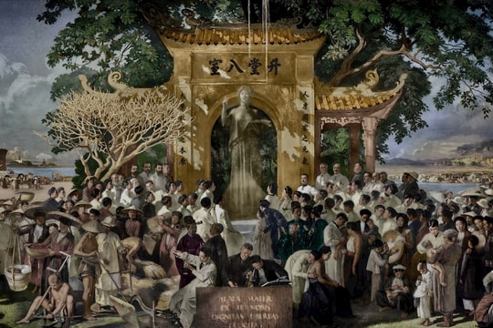 Triển lãm “120 năm Đại học Quốc gia Hà Nội - Truyền thống giáo dục tinh hoa và khai phóng”