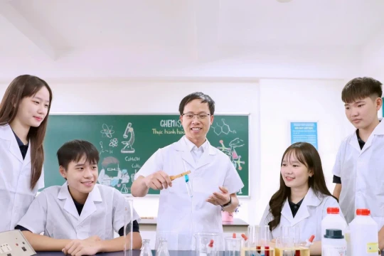 Vững cấu trúc đề, hệ thống hóa kiến thức để ôn tập hiệu quả môn Hóa học