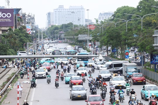 Hà Nội dự kiến hỗ trợ tối đa 20 triệu với hộ nghèo chuyển sang xe máy điện
