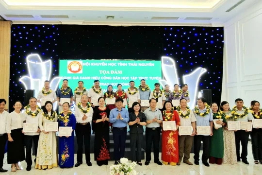 Lan tỏa mô hình công dân học tập trực tuyến