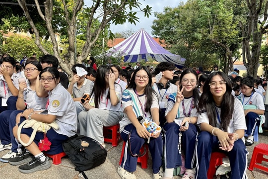 TP Hồ Chí Minh: Thí sinh ưu tiên chọn Vật lý và Ngoại ngữ ở kỳ thi tốt nghiệp THPT