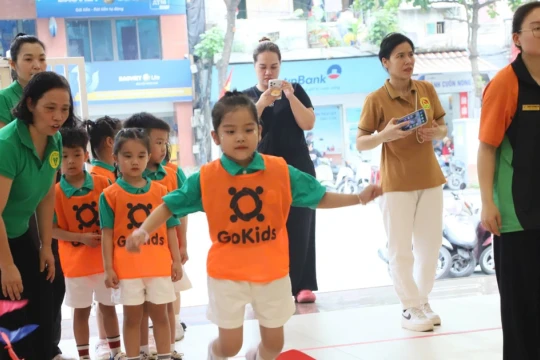 Tạo sân chơi để trẻ tăng cường khả năng vận động thể chất