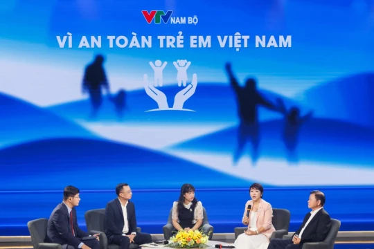 Gióng hồi chuông bảo vệ trẻ khỏi 'bạo hành'