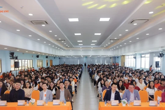 Trường Đại học FPT đồng hành cùng học sinh lớp 12 trước mùa tuyển sinh 2026