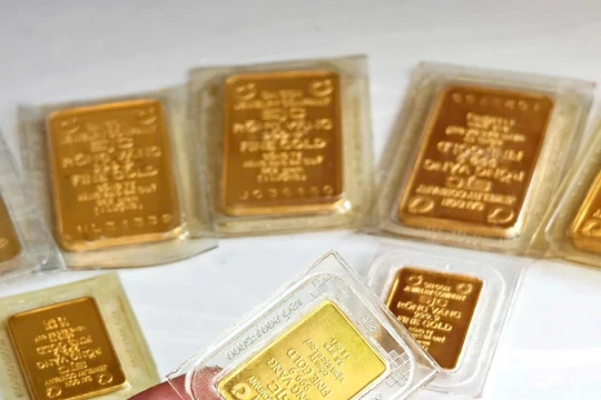 Giá vàng ngày 16/5: Tiếp tục lao dốc