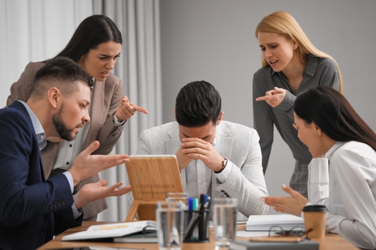 Để tránh bị BÓC LỘT tại nơi làm việc, 12 con giáp có thể áp dụng tuyệt CHIÊU nhỏ nhưng có võ này