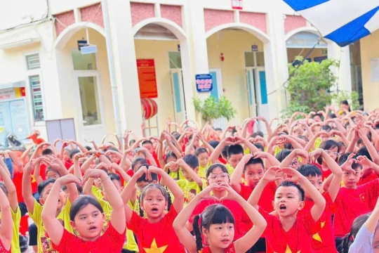 Xây dựng trường học xã hội chủ nghĩa tại Hải Phòng
