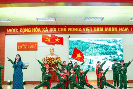 Sống lại những trang sử vàng qua giọng kể của học sinh, giáo viên Đà Nẵng