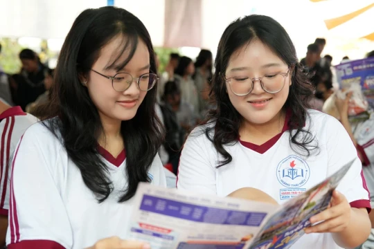 Nhìn lại 5 năm Kỳ thi tốt nghiệp THPT (2021 - 2025): Ngoại ngữ không thể đối sánh theo cách cũ