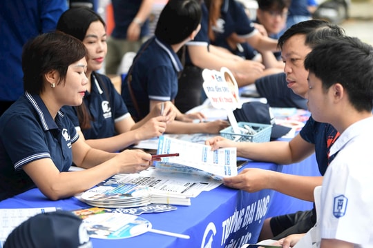 Truyền cảm hứng cho học sinh bước vào lĩnh vực then chốt