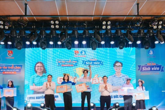 Thủ lĩnh sinh viên, học sinh TPHCM lộ diện quán quân