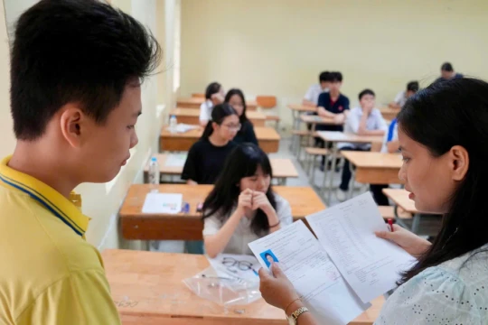 Thủ tướng chỉ đạo tổ chức Kỳ thi tốt nghiệp THPT và tuyển sinh năm 2026