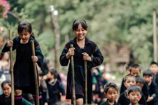 Định hướng dạy nghề du lịch cho học sinh vùng cao Sa Pa