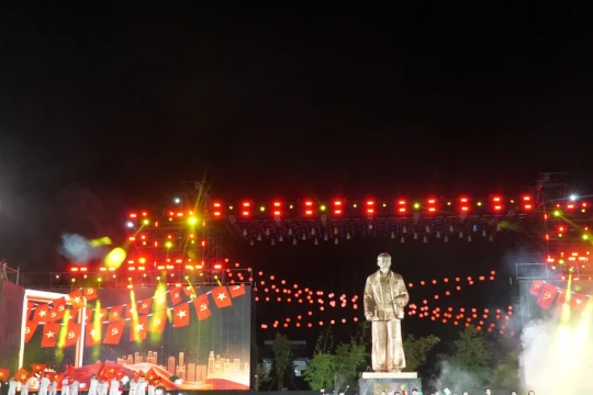 Nghệ An khai mạc Lễ hội Làng Sen 2026