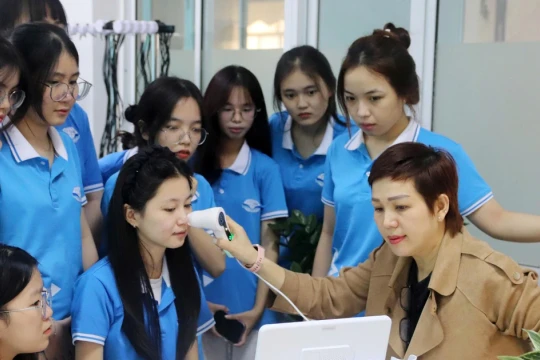 Ngành Chăm sóc sắc đẹp Trường Cao đẳng Thương mại hút người học