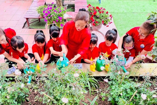 "Người giữ lửa yêu thương"