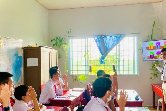 HĐND tỉnh Đồng Tháp thông qua Nghị quyết hỗ trợ bữa ăn cho học sinh khuyết tật