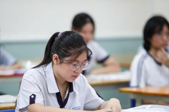 Trọng số điểm Toán hoặc Ngữ văn chiếm 1/3: 'Siết' đầu vào đại học