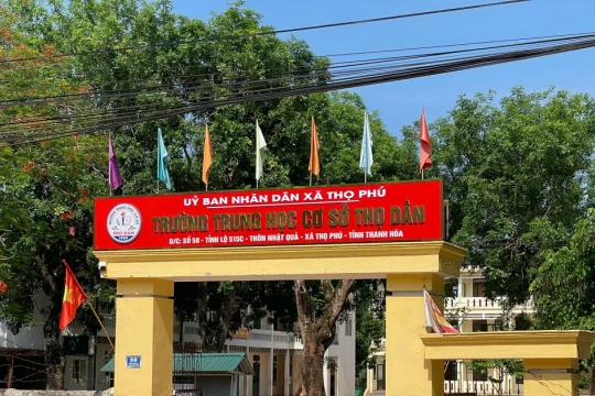 Trả lại hơn 100 triệu đồng tiền 'cảm ơn' ôn thi lớp 10