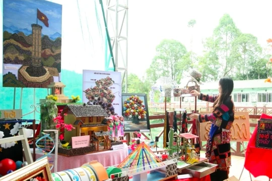 Học sinh vùng cao sáng tạo cùng STEM