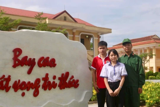 Những 'bông hoa' vượt khó của Trường THPT Lê Quý Đôn