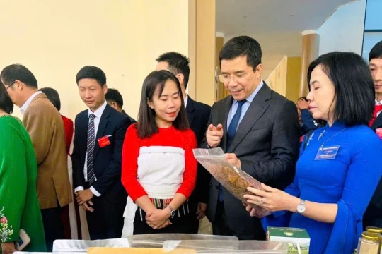 Chuyển đổi số ở vùng cao xứ Thanh: Người dân vùng biên bước vào đời sống số