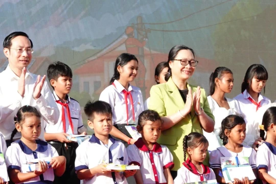 Ra quân Chiến dịch Thanh niên tình nguyện hè và hưởng ứng Tháng hành động vì trẻ em 2026