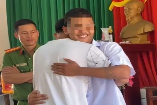 'Mưa' lời khen cho cách hóa giải mâu thuẫn học đường ở Đắk Lắk