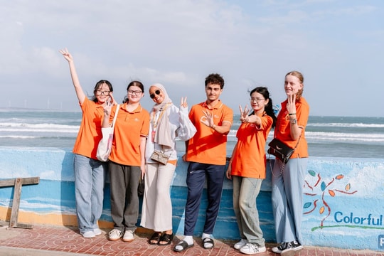 Chương trình ngôn ngữ đạt kiểm định quốc tế nhờ kỳ làm việc tại doanh nghiệp