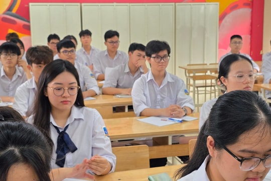 Từng bước chuẩn bị cho thi tốt nghiệp THPT trên máy tính