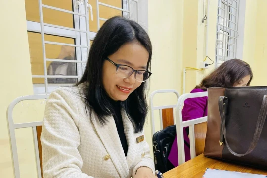 Hành trình của cô giáo vẽ 'bản đồ lòng trắc ẩn' bên dòng Ngàn Sâu