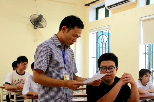 Gần 43.000 sĩ tử Hưng Yên tự tin vượt 'vũ môn' vào lớp 10