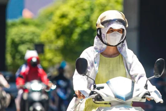 Miền Bắc, miền Trung nắng nóng vượt 40 độ C