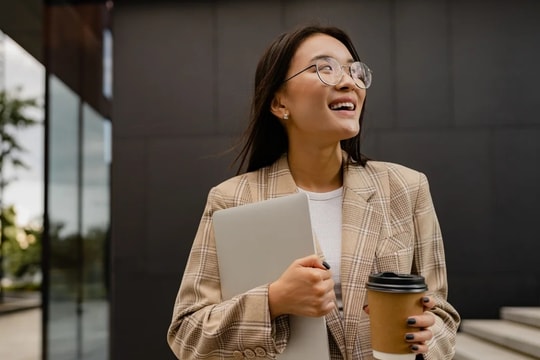 Trời ban phước lành ngày 25/5/2026: Top 3 con giáp vận đỏ như son, sự nghiệp hanh thông, vạn sự như ý