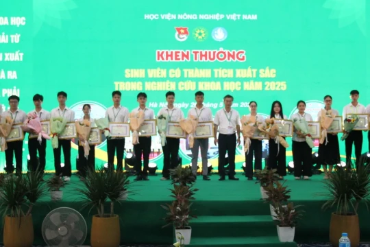 Sinh viên Học viện Nông nghiệp Việt Nam lan tỏa đam mê nghiên cứu khoa học