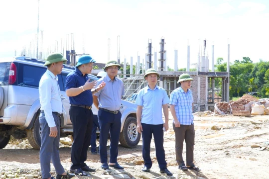 Vượt nắng thắng mưa trên công trường trường nội trú miền sơn cước Hà Tĩnh