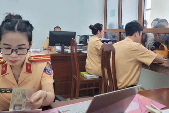 CSGT Gia Lai lật tẩy chiêu “thế thân” né trừ điểm giấy phép lái xe