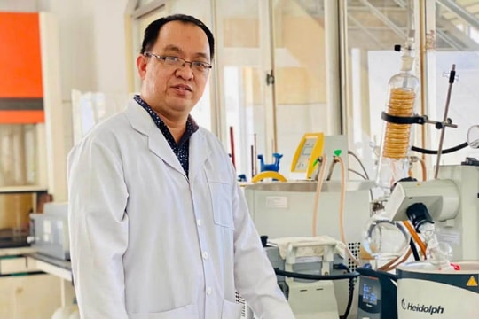 Giáo sư Việt nhận giải biên tập xuất sắc của nhà xuất bản nổi tiếng thế giới