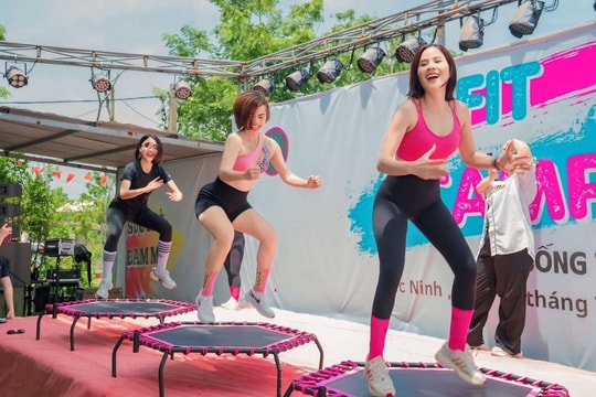 Trampoline jumping fitness bạt nhún Phú Long – Xu hướng tập gym đang làm mưa làm gió