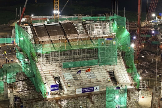 Lộ diện khán đài sân vận động 135.000 chỗ lớn nhất thế giới ở Hà Nội