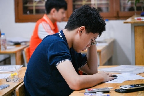 Kết thúc thi môn toán lớp 10 THPT Hà Nội, hai thí sinh bị đình chỉ