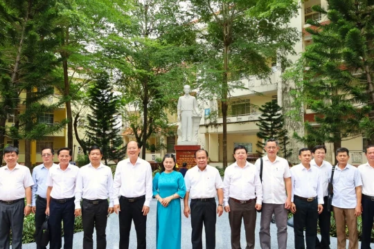 Bí thư Tỉnh ủy Cà Mau làm việc với Trường THPT chuyên Phan Ngọc Hiển