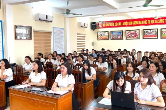 Hưng Yên đào tạo nâng chuẩn cho hơn 300 giáo viên
