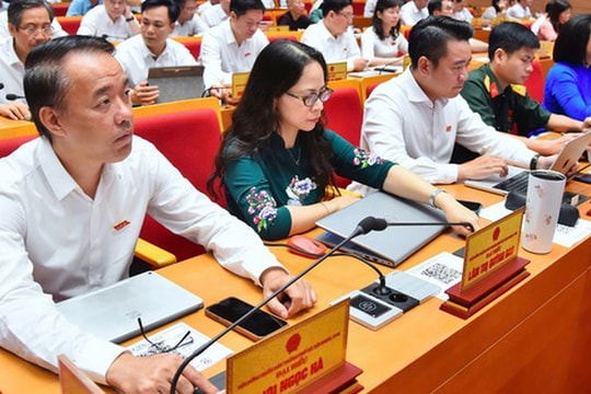 Bí thư chi bộ, trưởng thôn/tổ trưởng dân phố ở Hà Nội hưởng phụ cấp tới 2,8 lần mức lương cơ sở