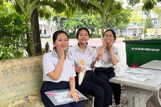 Sĩ tử An Giang chinh phục môn Ngữ văn trong Kỳ thi tuyển sinh vào lớp 10