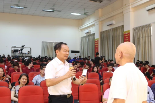 Đào tạo nhân lực chất lượng cao - 'chìa khóa' cho chuyển đổi xanh